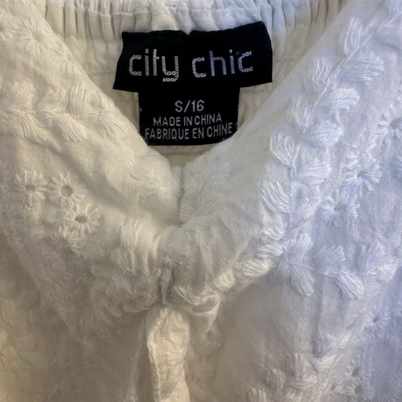 City Chic Women's Plus Size Eyelet White Dress Size 16 Beach Party Yatch Cruise - Picture 5 of 5